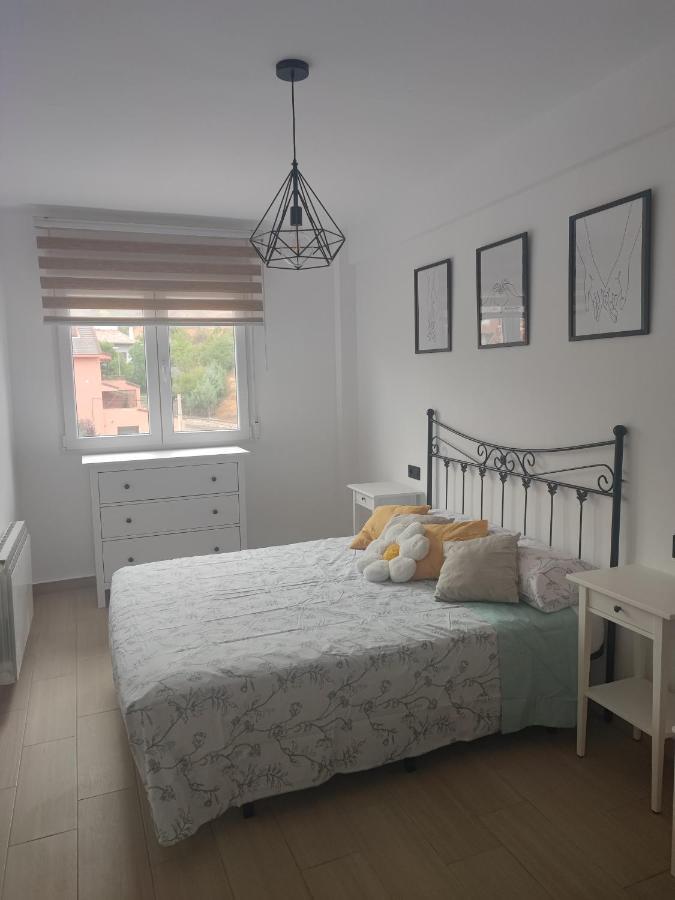 קמרנה דה לה סיירה Apartamento Buen Recuerdo מראה חיצוני תמונה